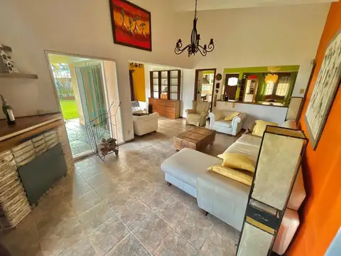 Casa en Alquiler de 3 dormitorios