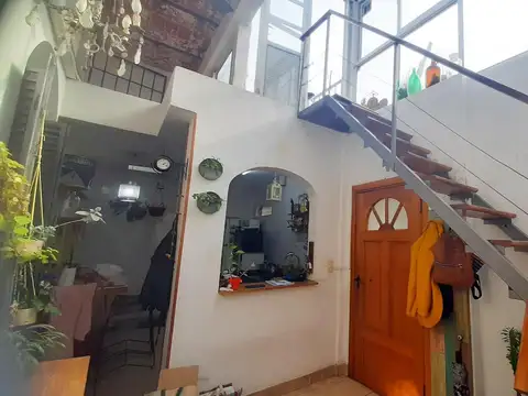 Depto Tipo Casa en Venta 50 años