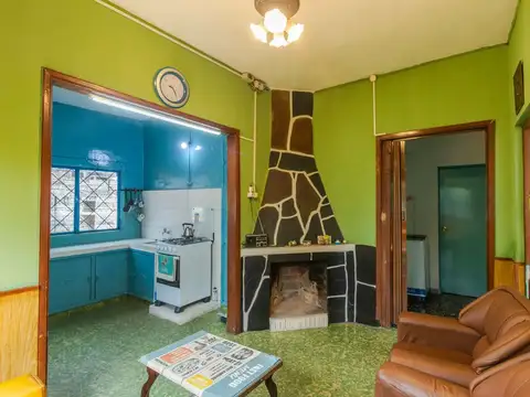 Casa 4 ambientes con 1 baño