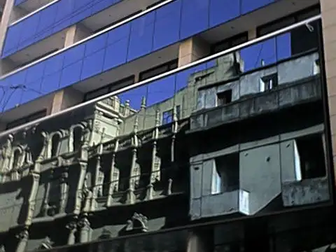 Oficina en planta baja, ideal atencion al publico, depositos, etc.