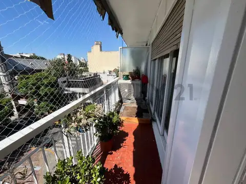 Alquiler – Departamento 4 ambientes con dependencia y balcón al frente en Floresta