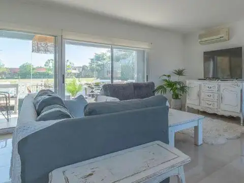 Casa en Alquiler de 5 dormitorios