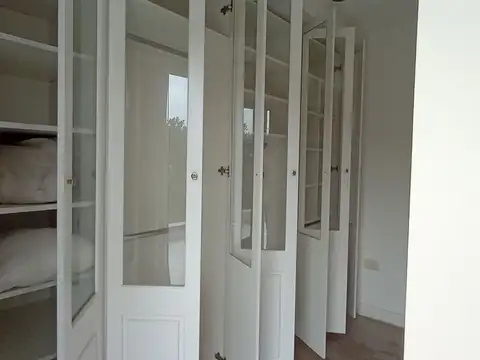 Casa 6 ambientes con 2 baños