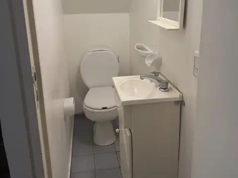 Depto Tipo Casa en Venta en Versalles, USD 180.000