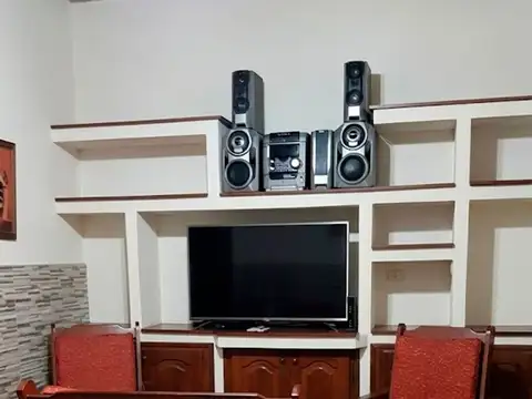 CASA EN VENTA 3 DORMITORIOS - 2 COCHERAS
