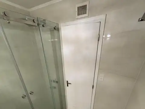 Exclusivo Semipiso de 3 Ambientes con Dependencia - Totalmente Reciclado a Nuevo y con Vista al Mar