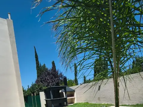 Casa 10 ambientes con 5 baños