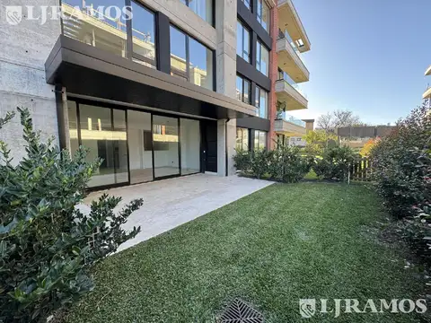 DUPLEX CON JARDIN EN VENTA EN URBANA LAS LOMAS