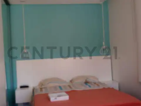 Avenida Italia 5000, Piso 0