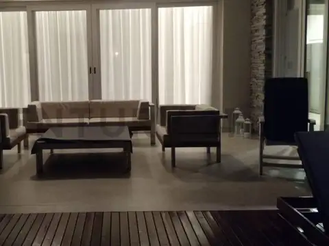 HERMOSA CASA EN ALQUILER AMUEBLADA. BARRIO SAN ISIDRO LABRADOR.VILLANUEVA