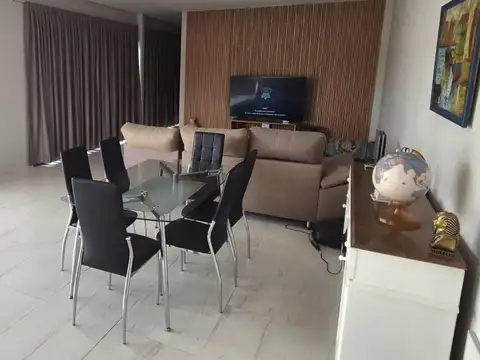 Casa 2 ambientes con 1 baño