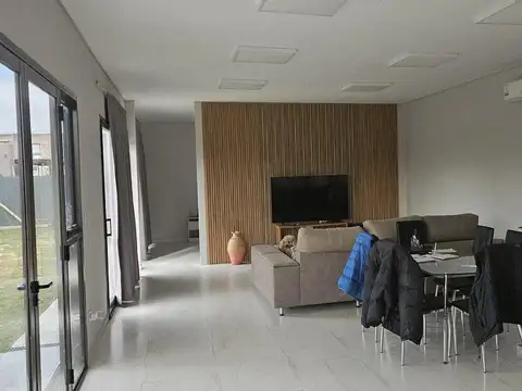 Casa en Venta en Coquimbito, USD 120.000