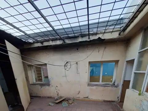 CASA EN VENTA A RECICLAR – DORREGO, GUAYMALLÉN