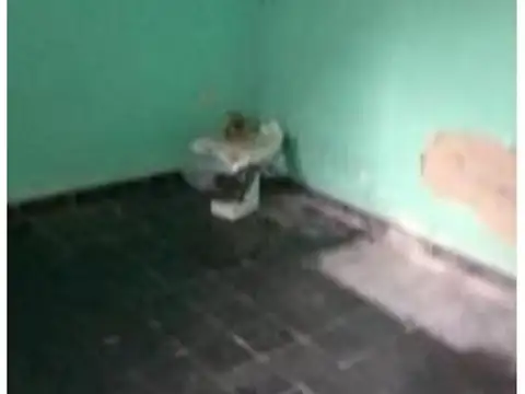 Casa 5 ambientes con 1 baño