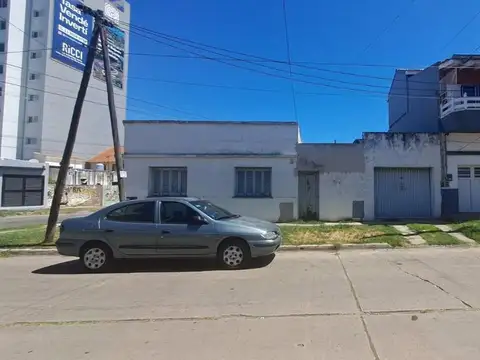 Lote en esquina Sarmiento 4300 y Mendoza Ezpeleta Centro
