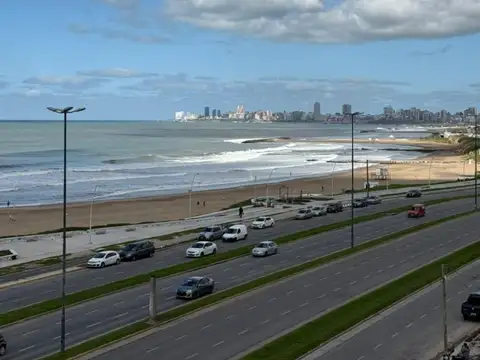 Venta semipiso 3 ambientes con cochera cubierta en Aurora del Mar I, frente al mar