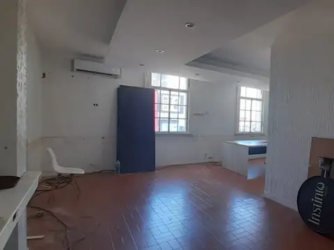 Oficina en Venta 60 años