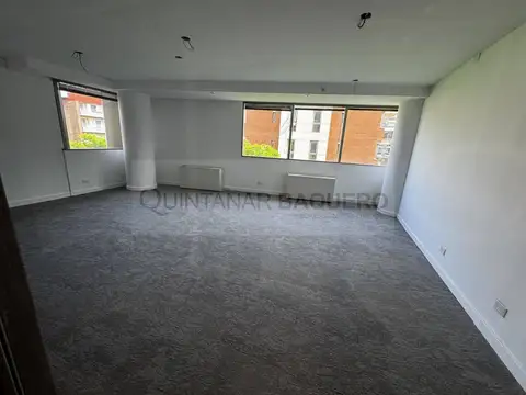 Oficina en Alquiler 24 años