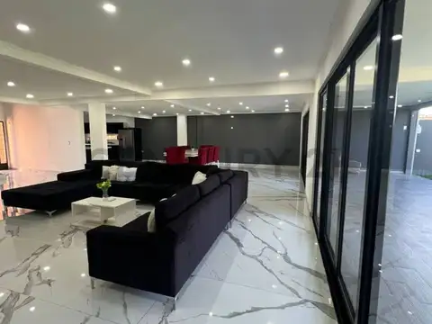 Casa en Venta en Monte Grande, USD 139.900
