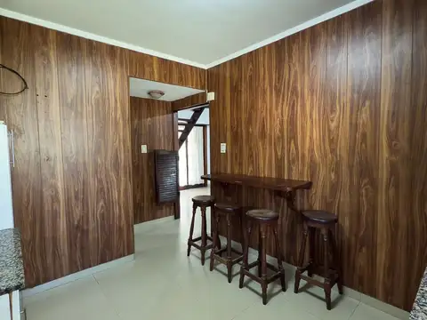 Depto Tipo Casa 5 ambientes con 2 baños