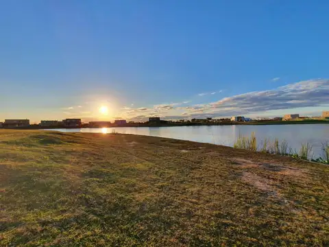 Venta Lote - Barrio Muelles -  Puertos del Lago - Escobar - Al agua