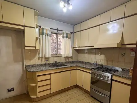 Casa en Venta con 6 cocheras