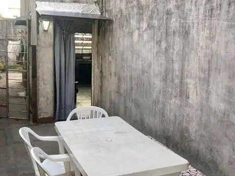 Casa 3 ambientes con 1 baño