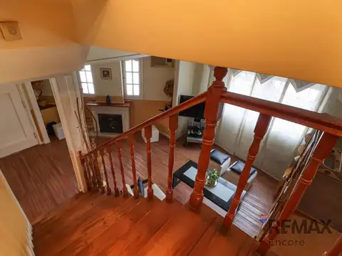 Casa 5 ambientes con 3 baños