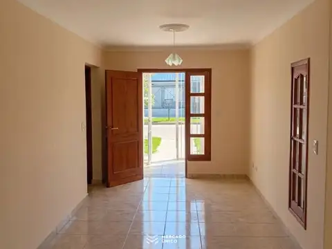 Casa a estrenar a metros de la plaza San Pablo