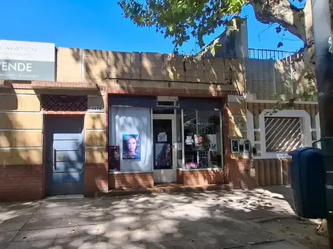 CASA PARA REFACCIONAR – LOTE PARA EMPRENDIMIENTO