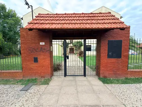 OPORTUNIDAD Retasado  Departamento en Ciudad Evita de 2 dormitorios con espacio guarda coches.