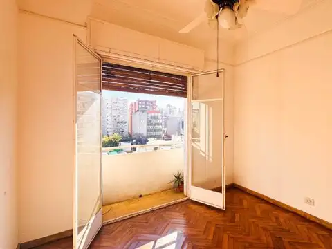 VENTA | DEPARTAMENTO 2 AMBIENTES CON BALCÓN FRANCÉS EN BALVANERA - MONTSERRAT | MUY LUMINOSO