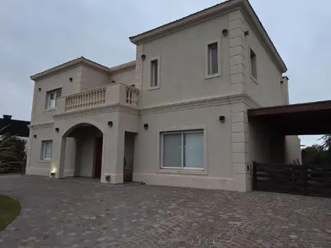 Hermosa casa a la venta en Los Talas