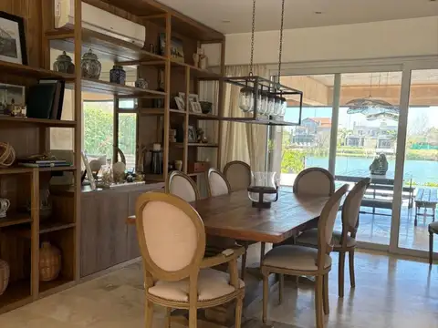 Casa en Alquiler de 4 dormitorios