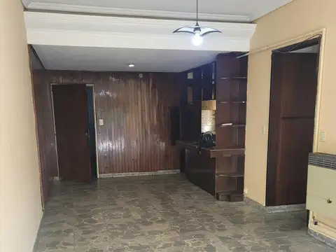 Leandro.N.Alem 3800, Piso 2