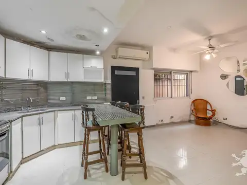Depto Tipo Casa en Venta de 4 ambientes