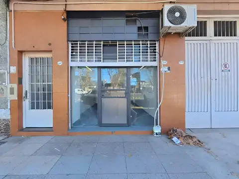 Local en Alquiler en Villa Luro, $ 550.000