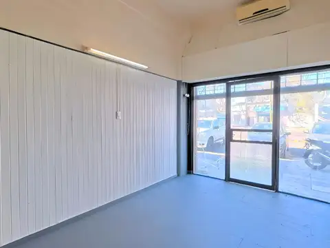 Local en Alquiler en Villa Luro, $ 550.000