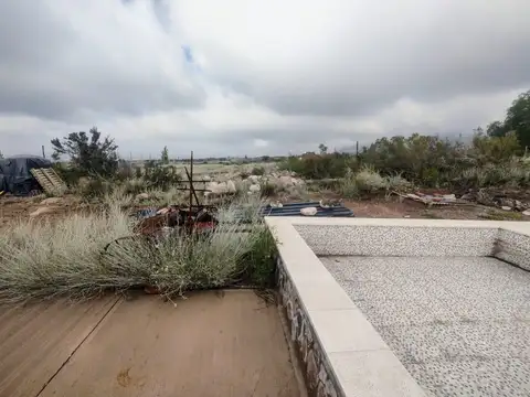 VENTA QUINCHO Y PILETA LA CRUCESITA