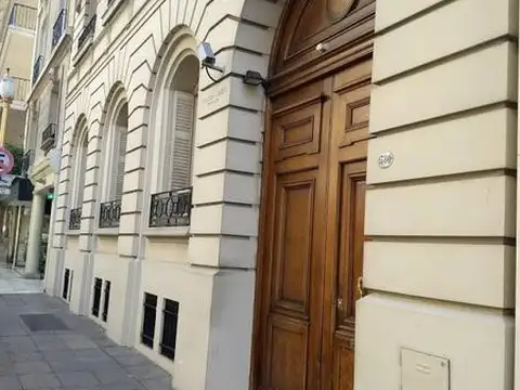 Av Alvear - Montevideo: Edificio en Block UNICO