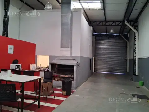 Galpon en Venta en Villa Ortuzar, USD 550.000