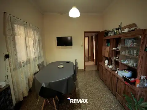 Depto Tipo Casa 5 ambientes con 2 baños