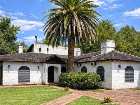 Casa 5 ambientes con 1 baño