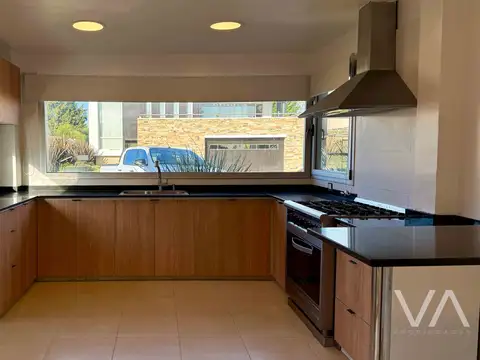 Casa en Alquiler en Rumenco, $ 2.800.000