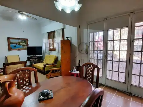 Depto Tipo Casa 4 ambientes con 2 baños