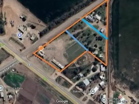 VENTA DE HOSPEDAJE MÁS QUINCHO CON GRAN PARQUE