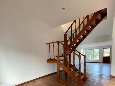 Casa en Venta en Zarate, USD 270.000