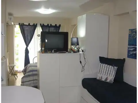 ALQUILER ESTUDIANTE DE UN AMBIENTE A LA CALLE CON BALCON