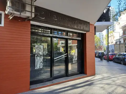 Venta local, alto flujo actualmente peluqueria