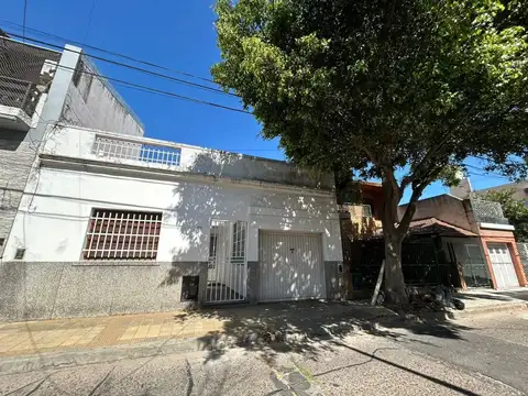 CASA LOTE PROPIO 8.66 X 18 GARAGE 5.6 X 3. FONDO LIBRE 7 X